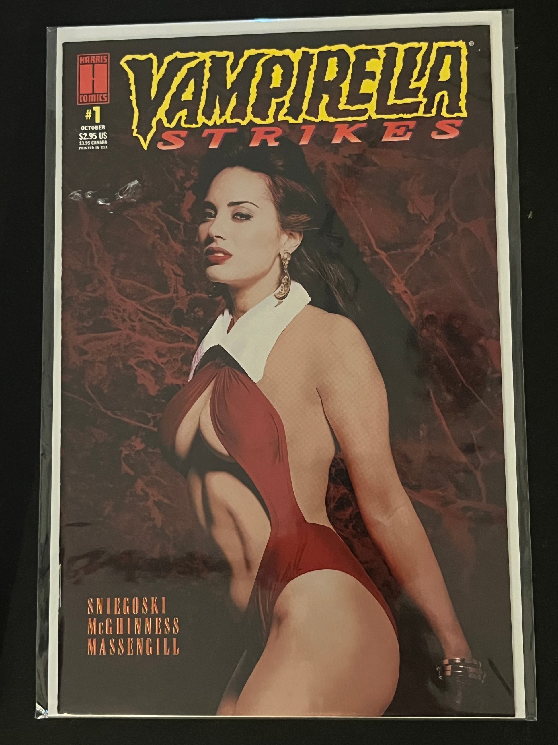 Vampirella strikes 1 High Grade